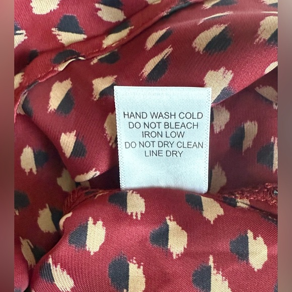 Alice Blue Burgundy Abstract Dot Print Button Front Blouse XSP - Picture 4 of 8